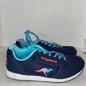 Womens Kangaroo Shoes Size 6 Blue